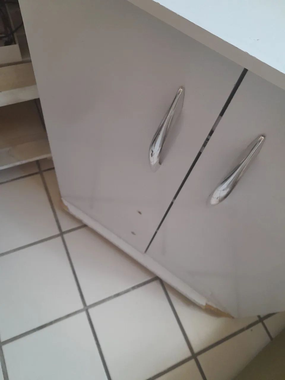 Armário multiuso com defeito  - Foto 2