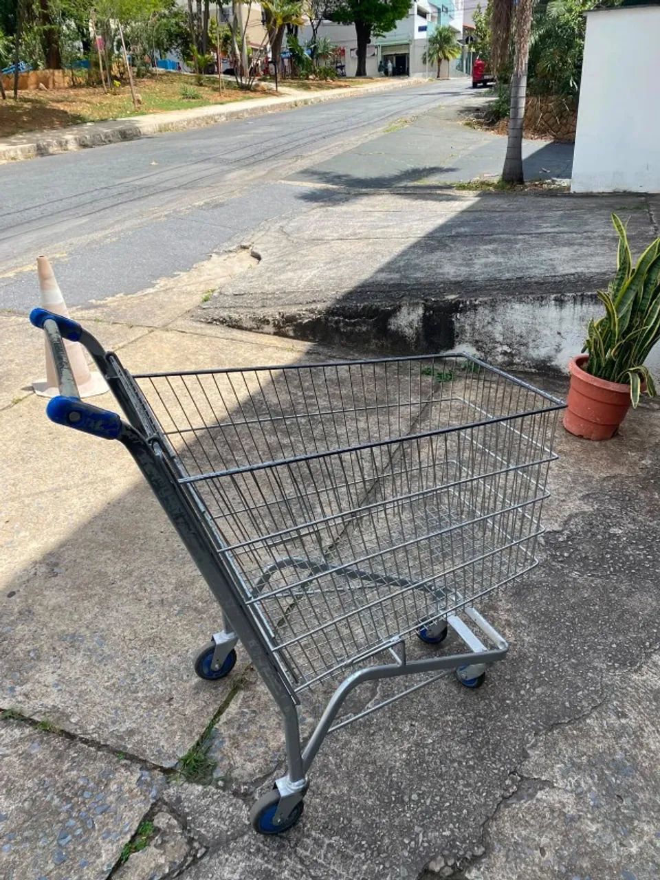 Carrinho de Compras Grande  - Foto 2