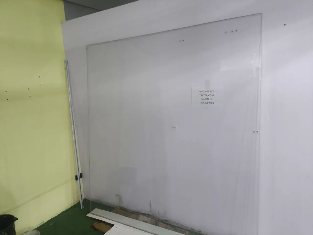 Vidro Vitrine semi nova