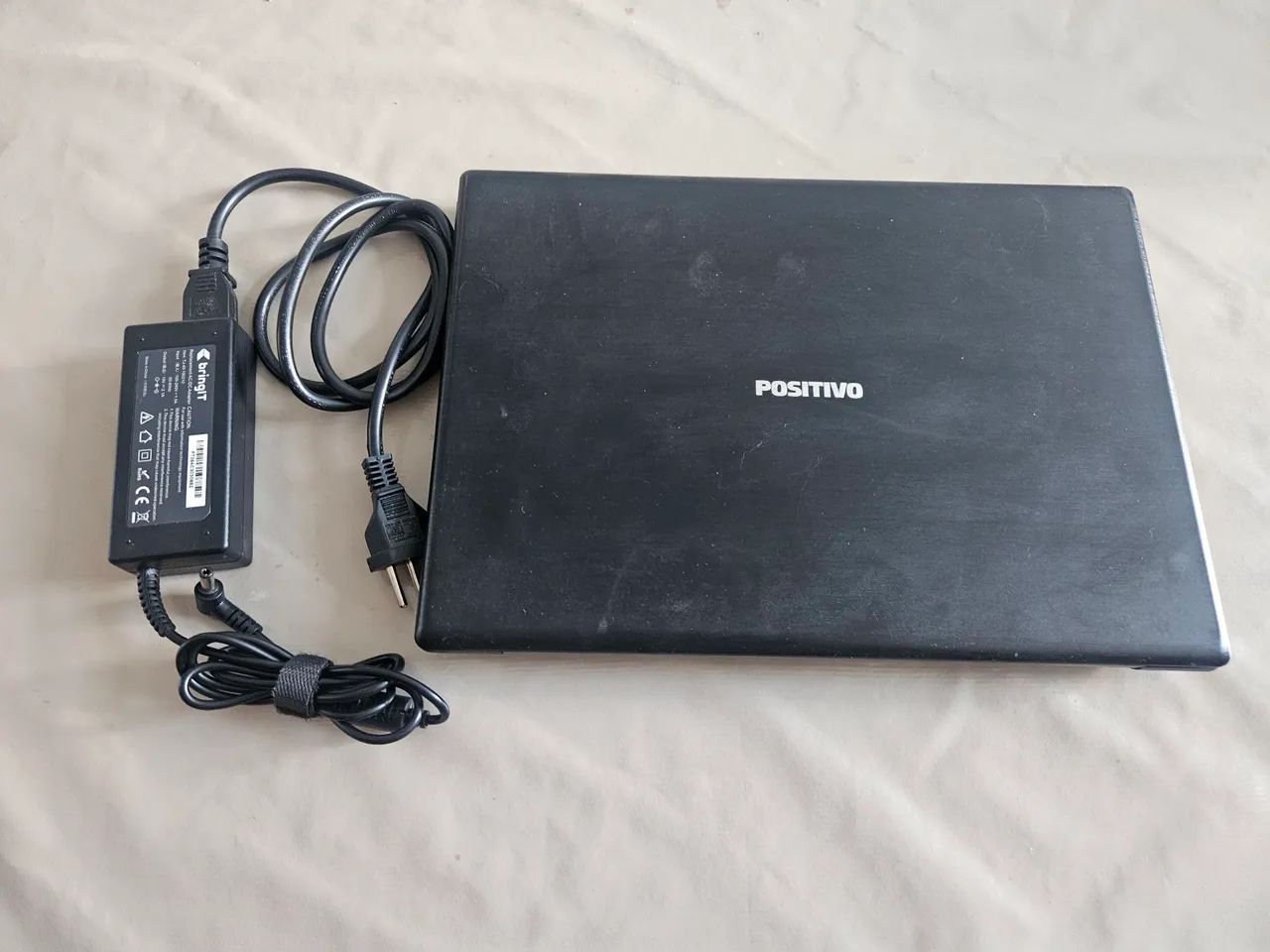 Vendo Notebook positivo unique S1991 na cor preto, com tela de 14" polegadas