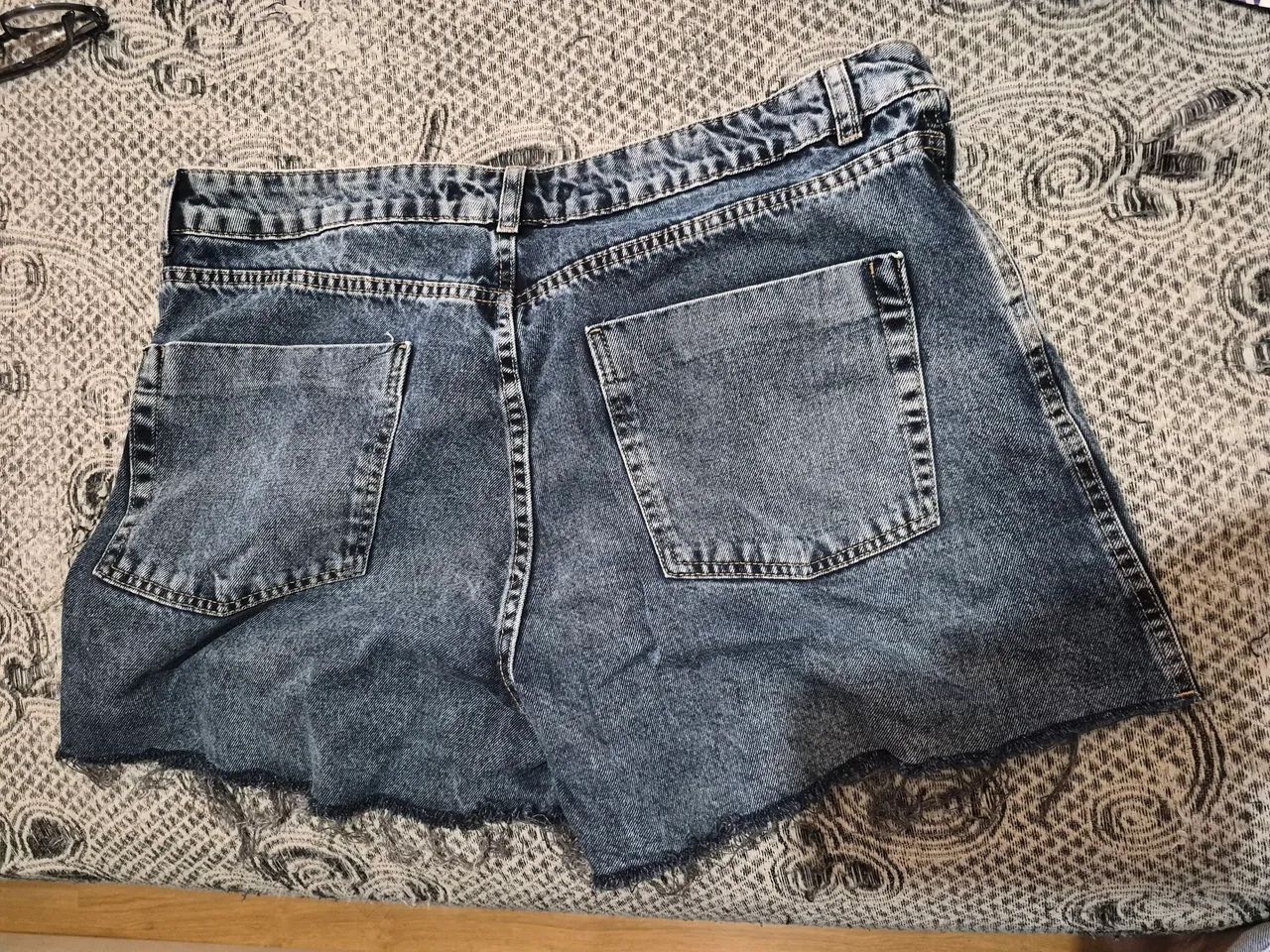 Short e short saia C&A nunca usados - Foto 3