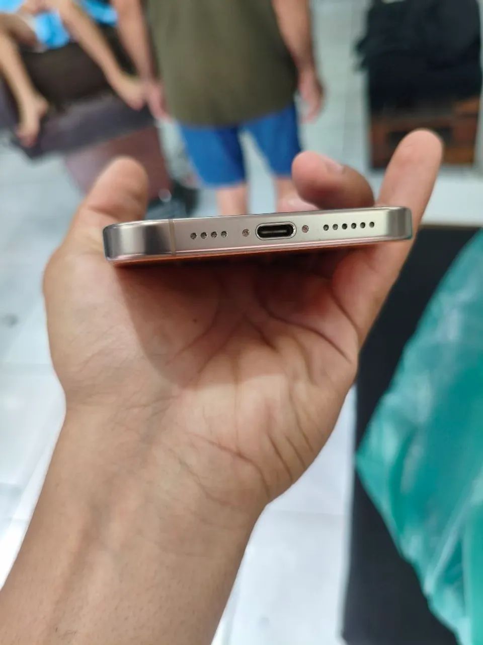 iPhone 16 pro max desert - Foto 2