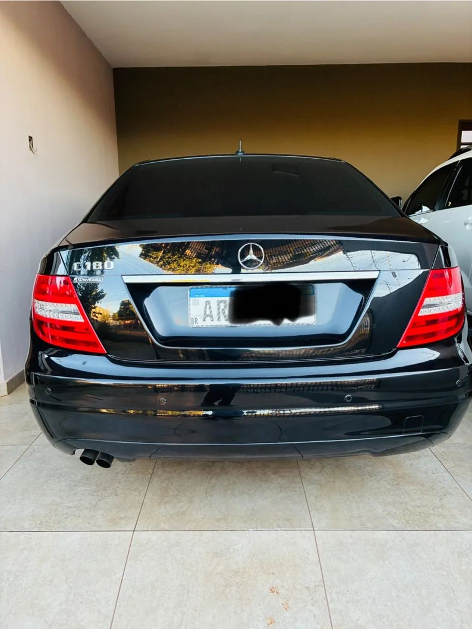 Mercedes-Benz C-180 CGI Classic 1.8 16V 156cv Aut. 2012