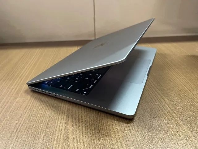 MacBook Pro M3 - Foto 2