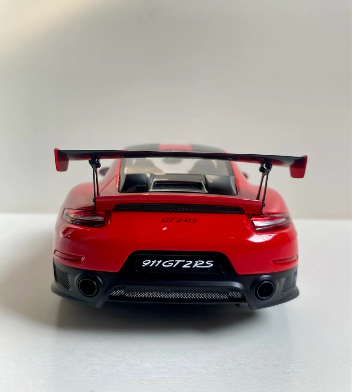 Porsche gt2 rs autoart 1/18 miniatura - Hobbies e coleções - Ibura