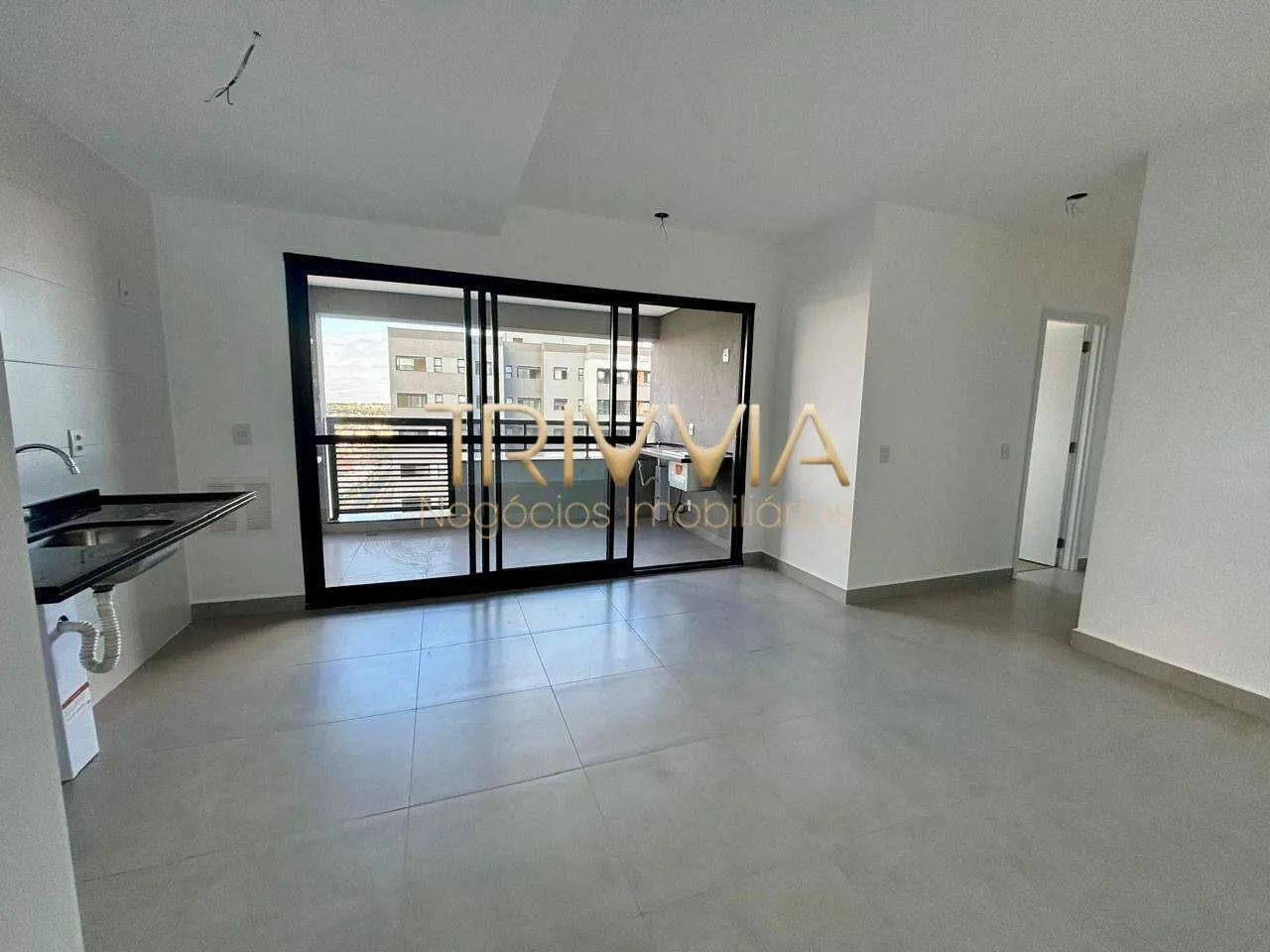 Apartamento com 2 Quartos e Varanda Iluminada