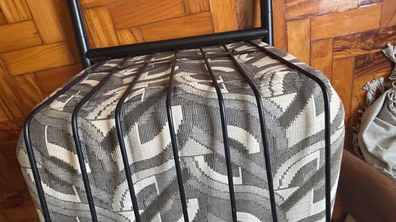 Cadeiras estofadas  - Foto 2