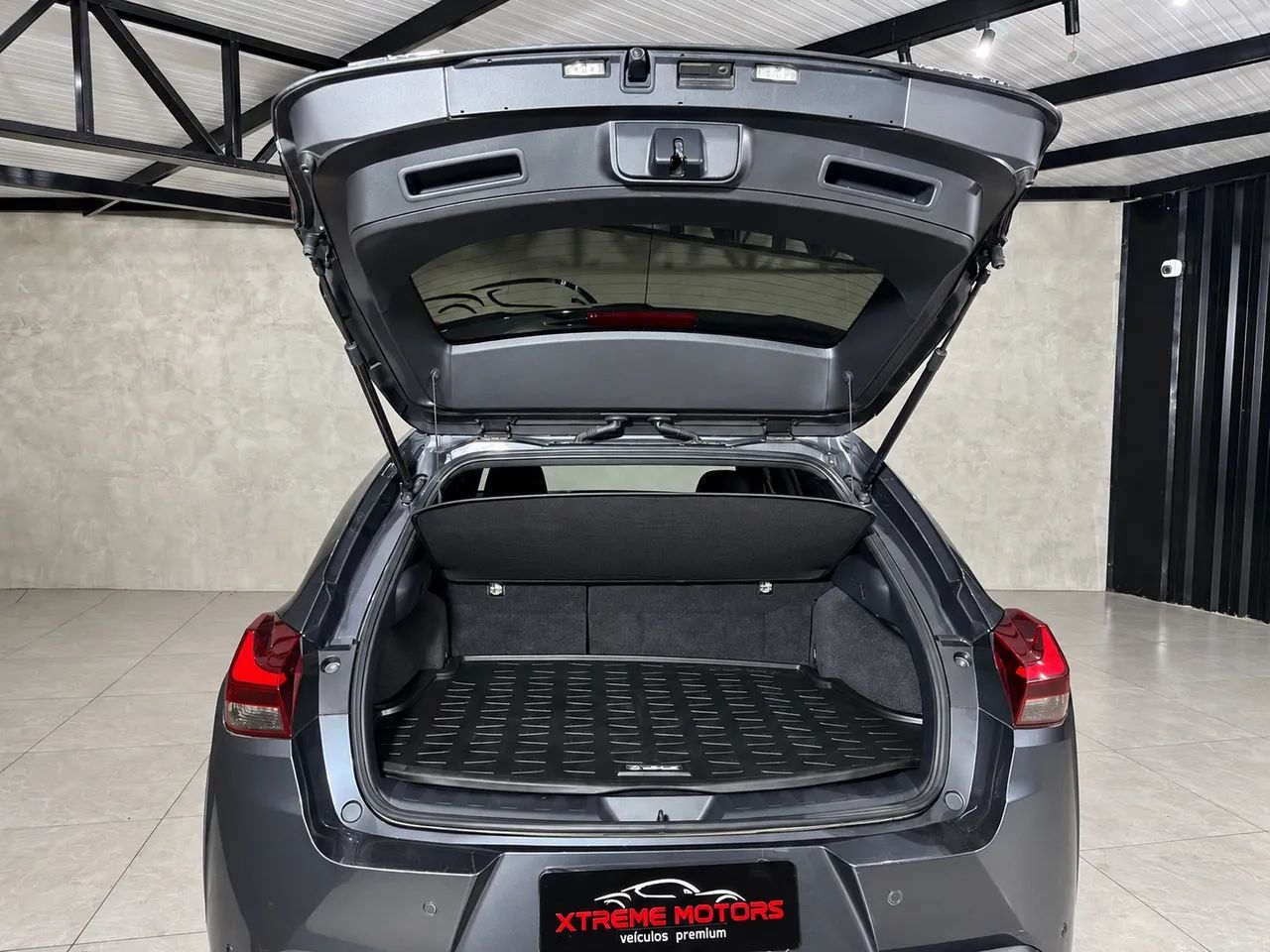 Lexus UX-250h Dynamic 2.0 16V Aut.(hybrid), foto 5 de 11
