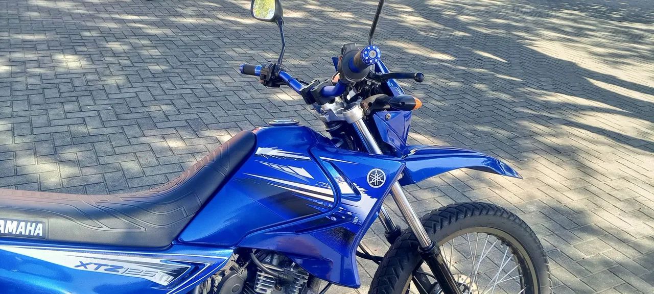 Moto azul  - Foto 3