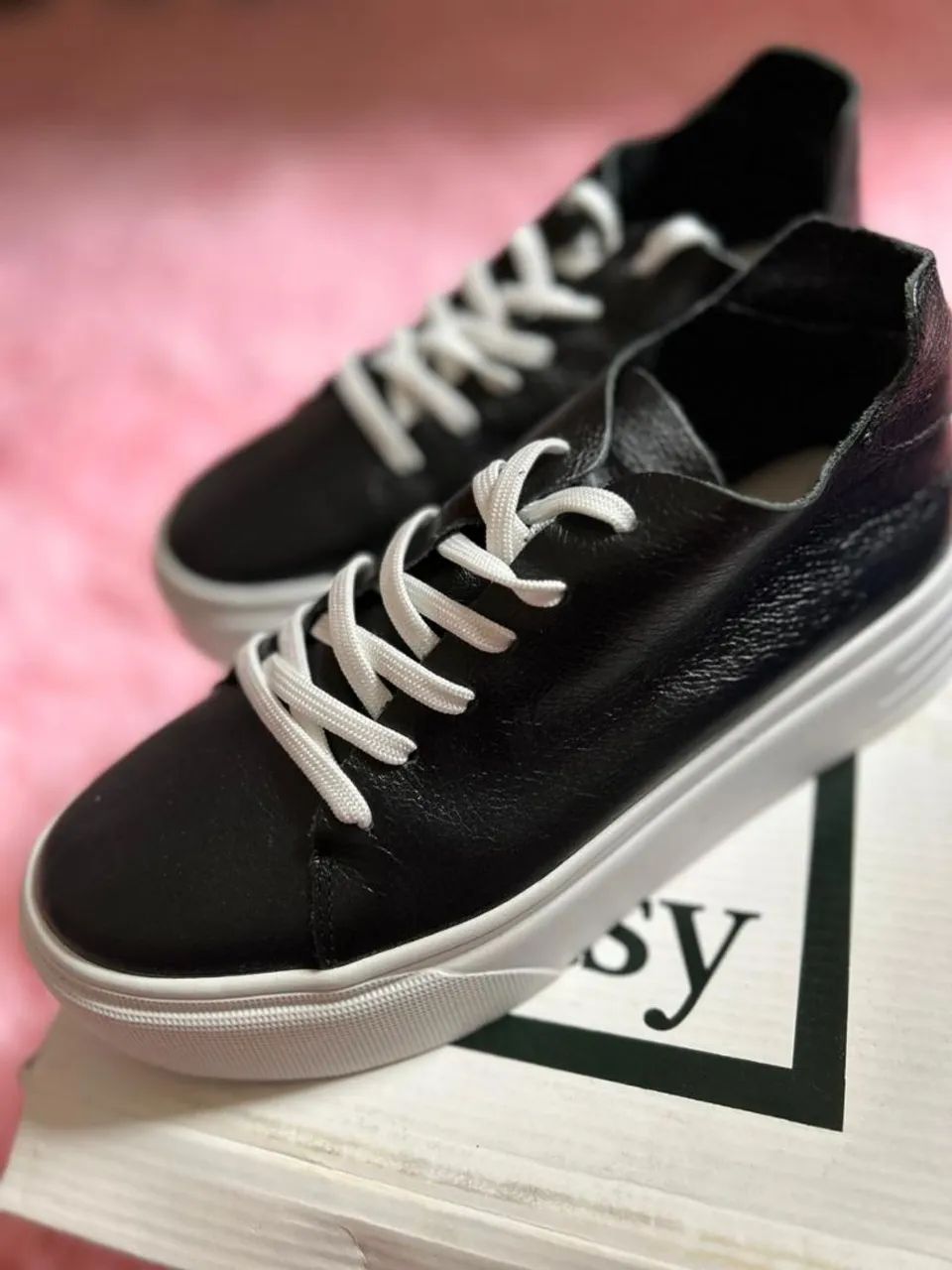 Tênis de couro  - Foto 2