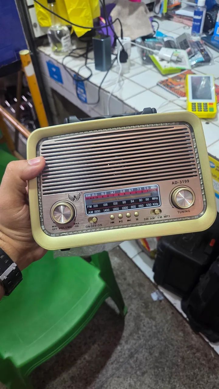Rádio Estilo Antigo/Retrô com Bluethooth  - Foto 4