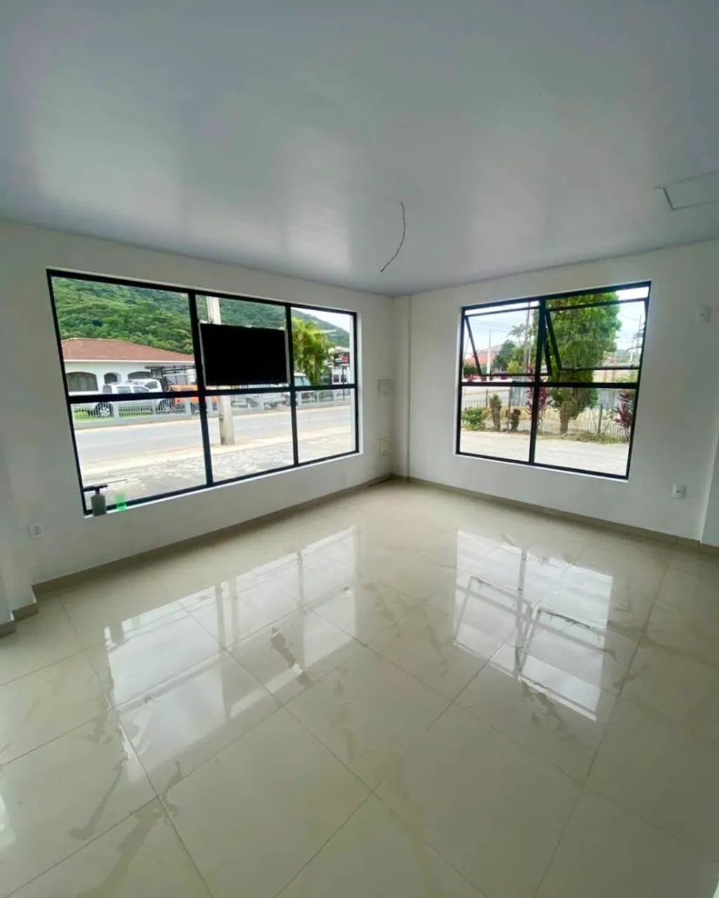 Sala comercial ótima localização 