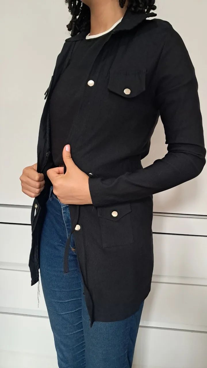 Jaqueta com bolsos, zíper e amarração  - Foto 2