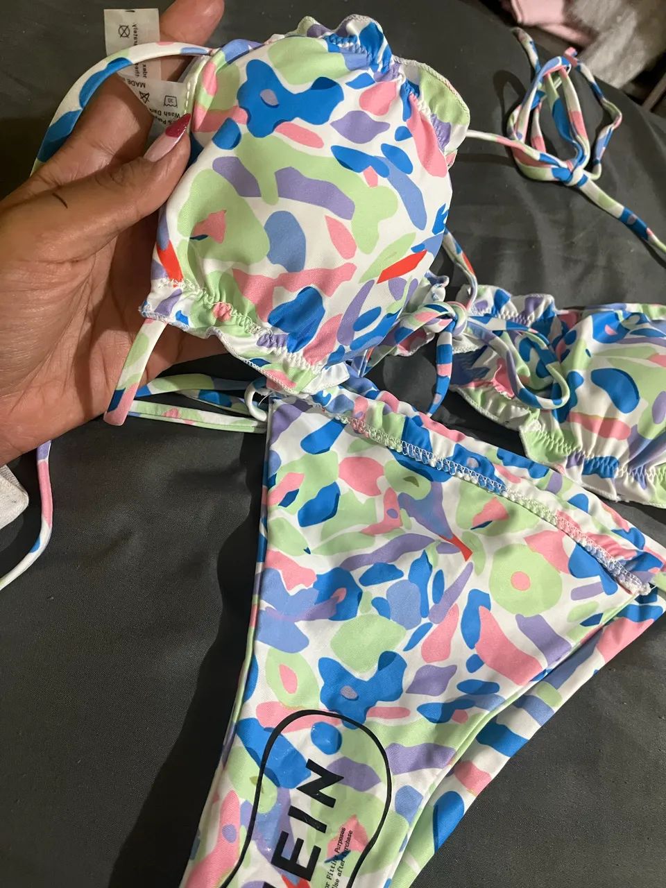 Biquíni SHEIN 3 peças estampado  - Foto 2