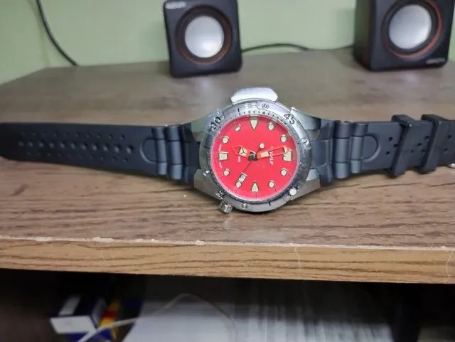 Relógio Citizen Diver Japan Made - Mostrador Vermelho - WR50M