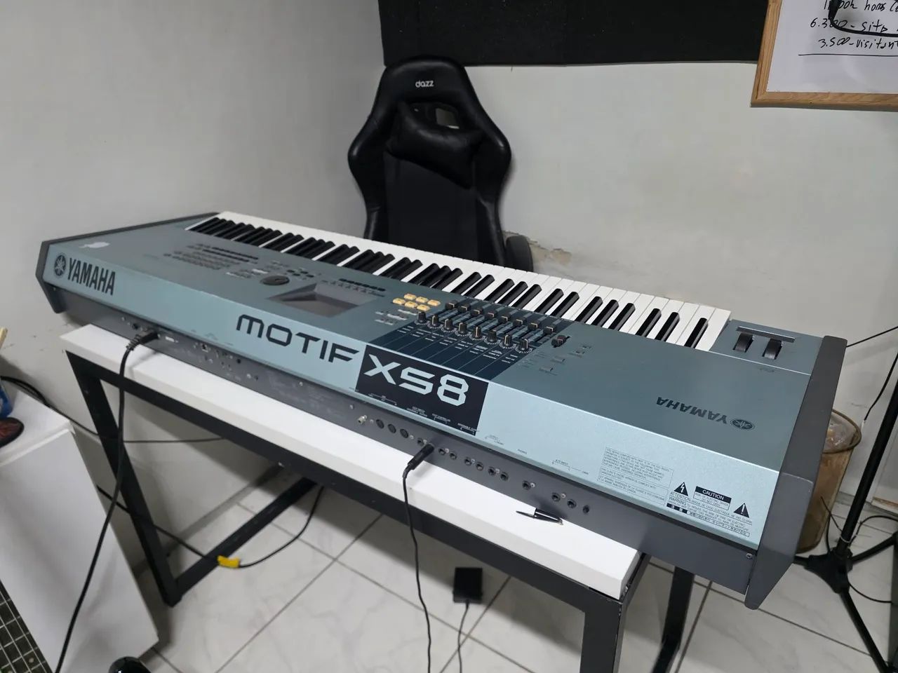 Teclado Yamaha Motif XS8 - Instrumentos musicais - Fátima