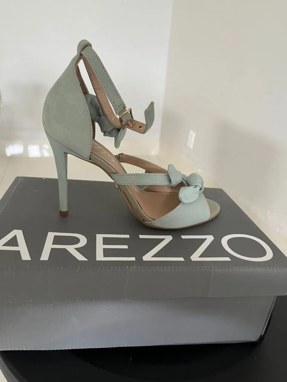 Sandália Arezzo 