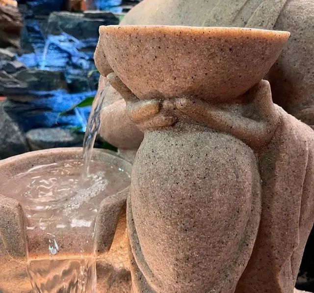Linda fonte decorativa em formato de Buda, 51LX45PX82A, R$13.010,50! - Foto 3