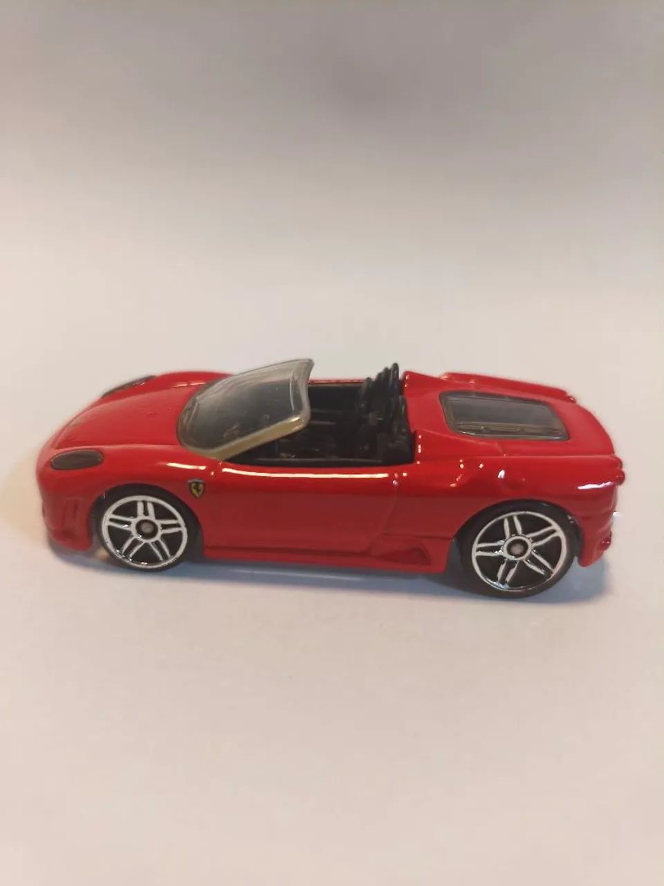 Hot Wheels Ferrari F430 Spider Vermelha 1/64 - Brinquedos e Jogos