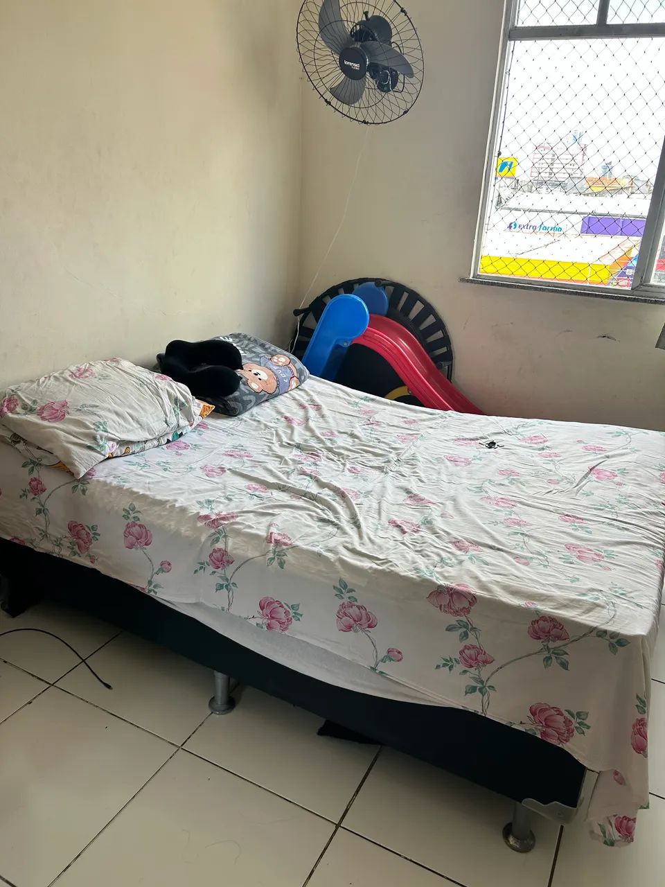 Vendo cama de casal 