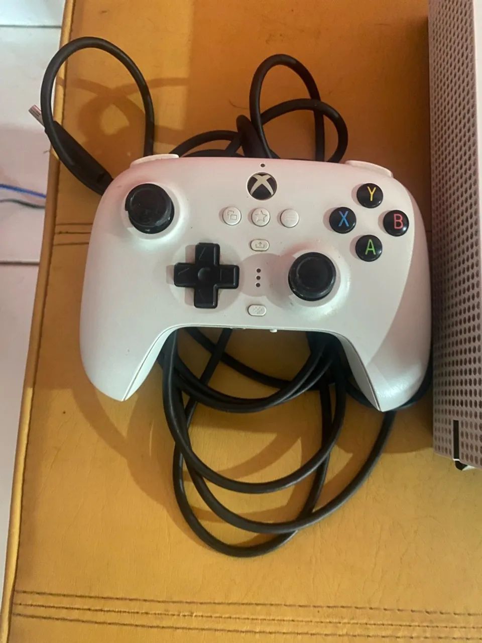 2 XBOX One S - 3 controles  - Foto 4