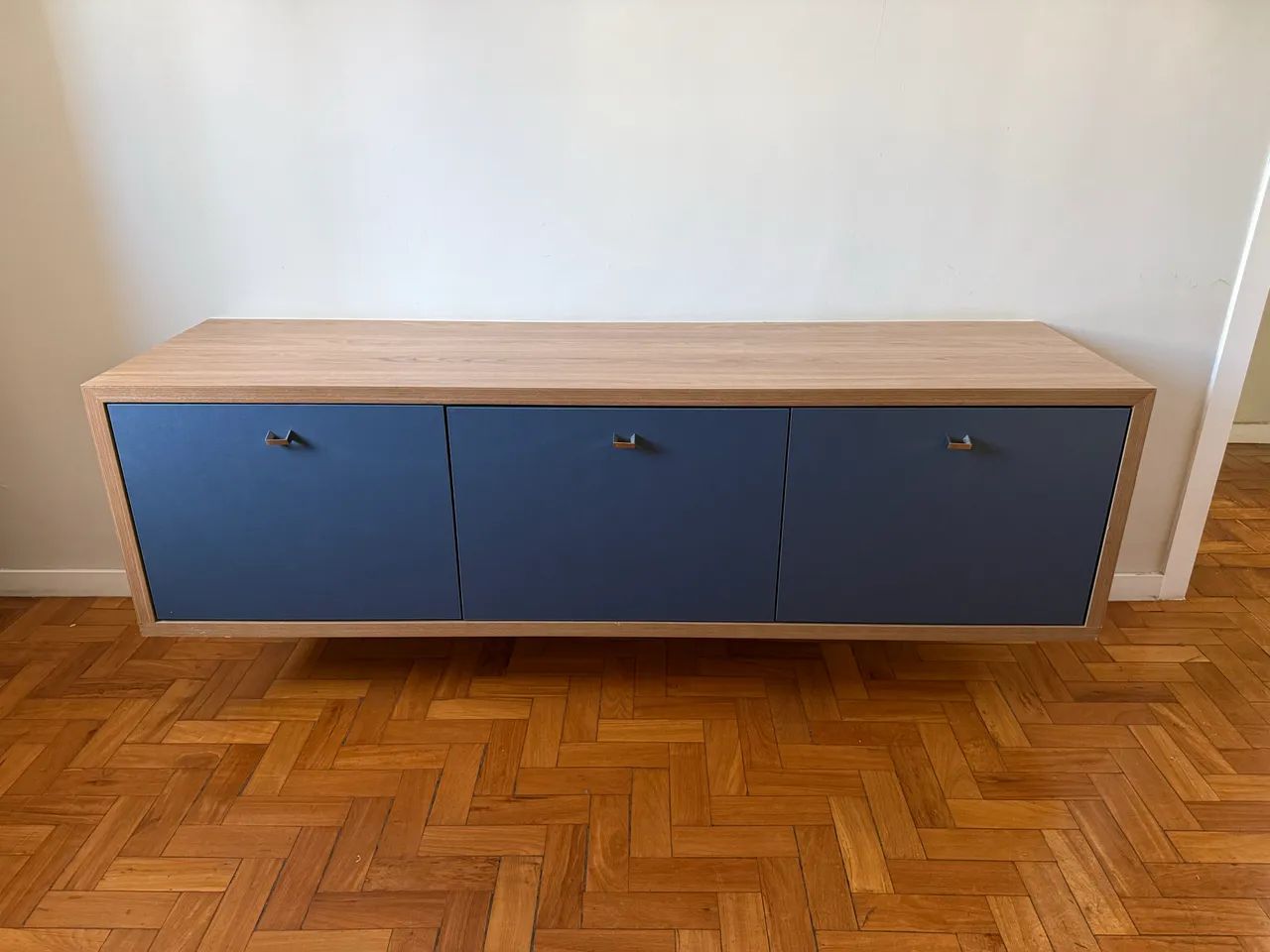 Gaveteiro Rack Moderno com 3 Gavetões Madeira e Azul