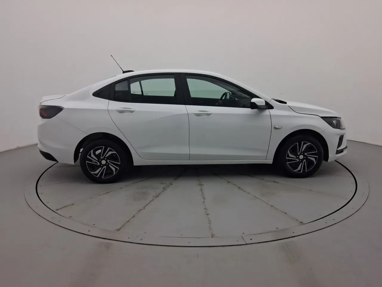 Chevrolet Onix Plus 1.0 12V TB Flex Aut. 4P, foto 6 de 18