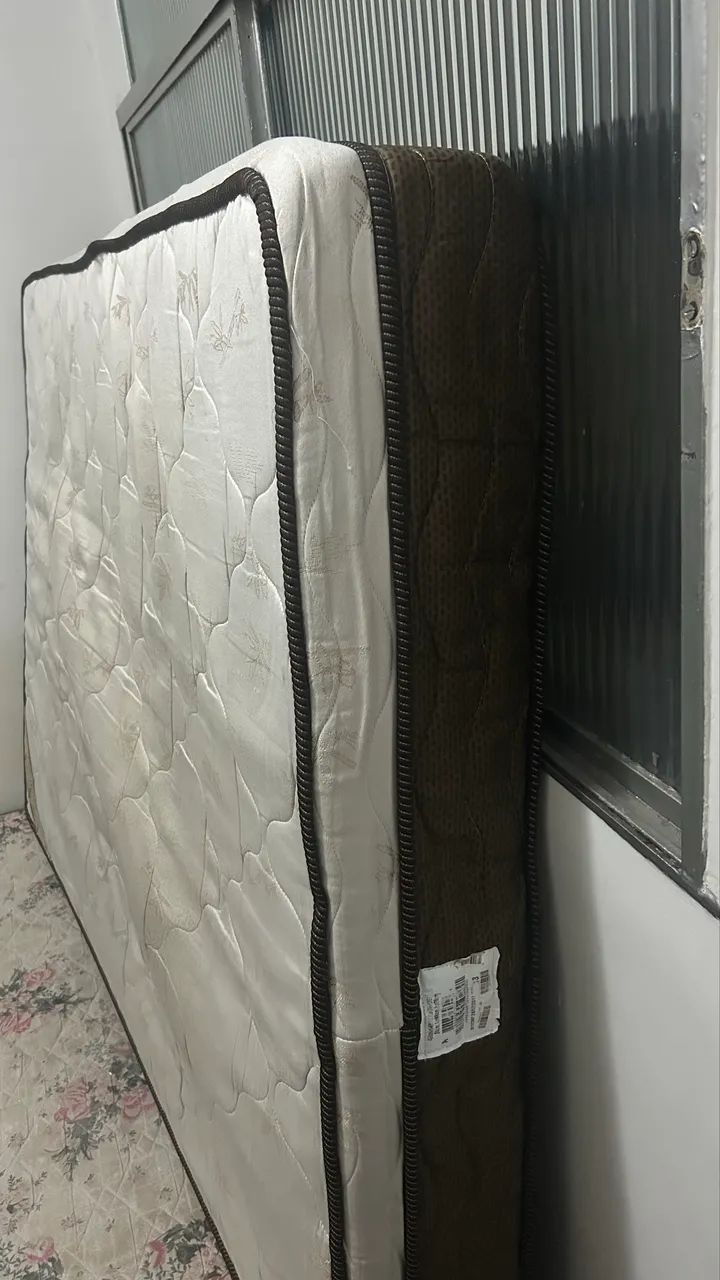 Vende-se colcha de casal - valor negociável 