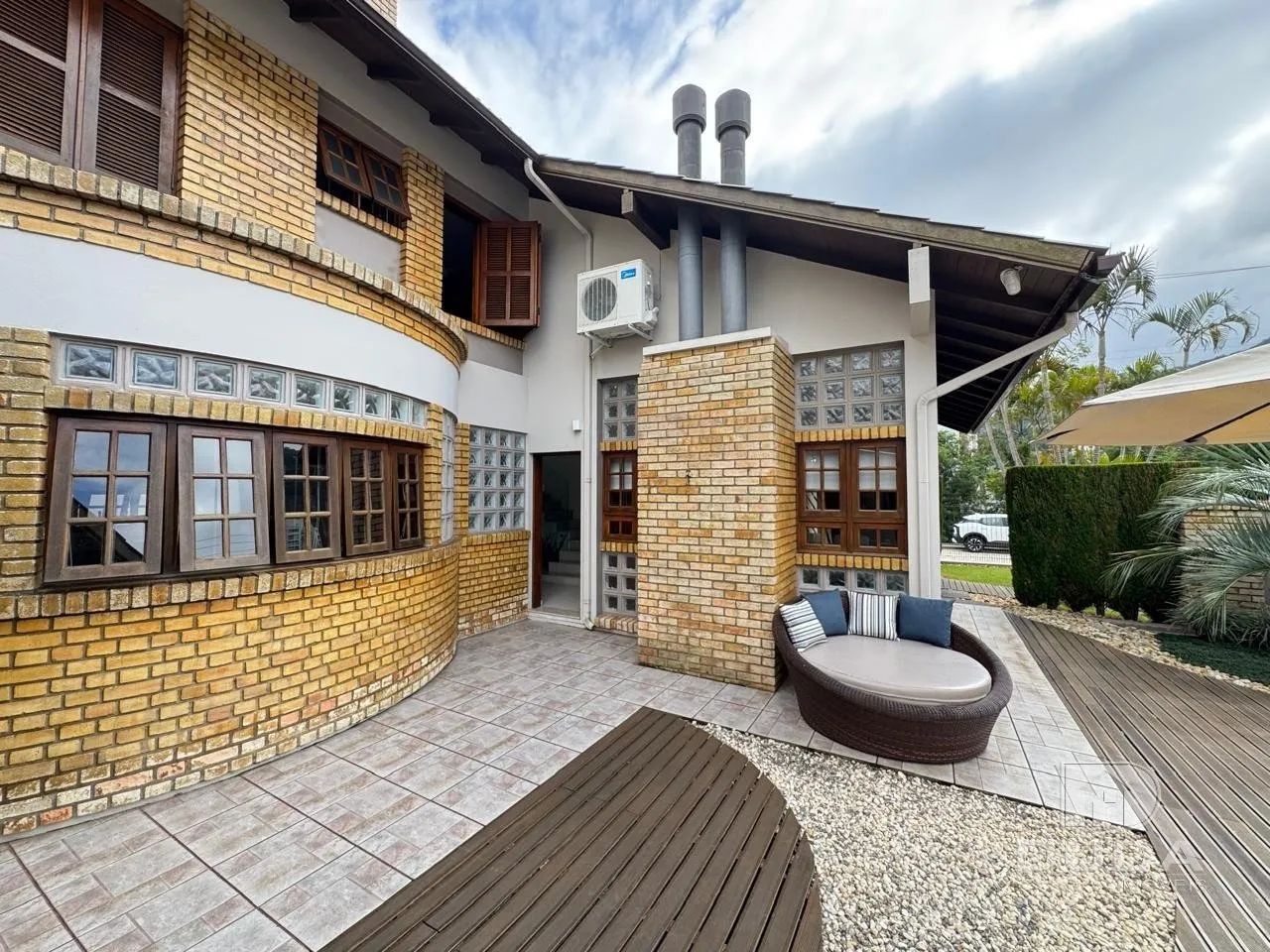 Casa Itacorubi com 4 dormitórios - Foto 4