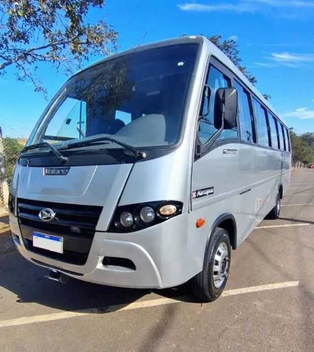 Vendo micro ônibus Volare 2020(entrada 32 mil) - Foto 2