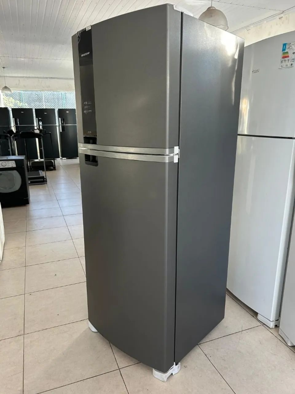 Geladeira Brastemp 463L - Plotada de Cinza - 220V   - Foto 5