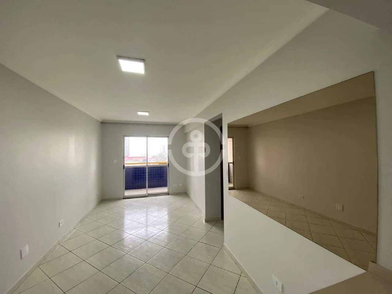 APARTAMENTO SEMI MOBILIADO NO CENTRO - Foto 4