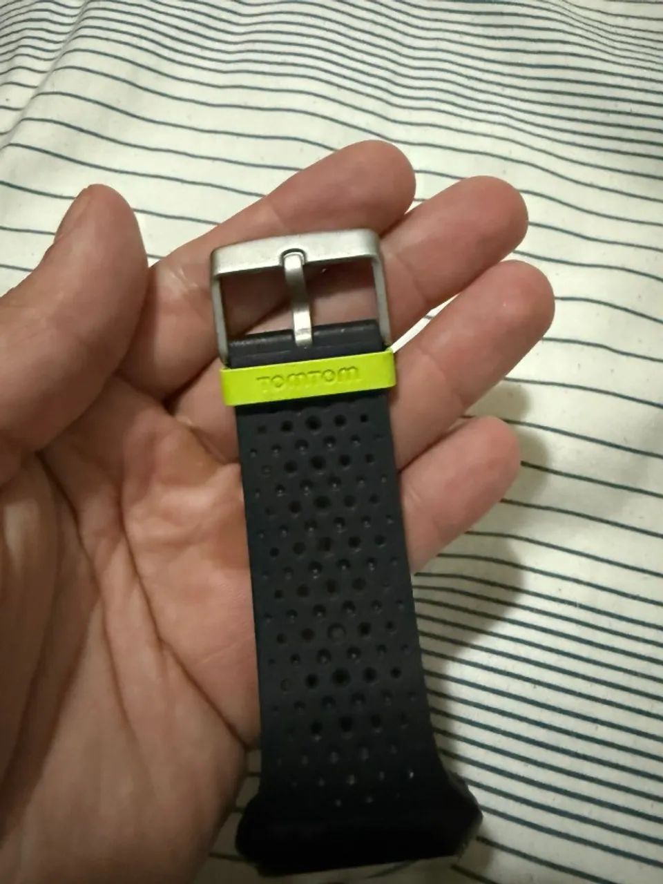 Relógio Tom Tom com carregador e pulseira originais - Foto 3