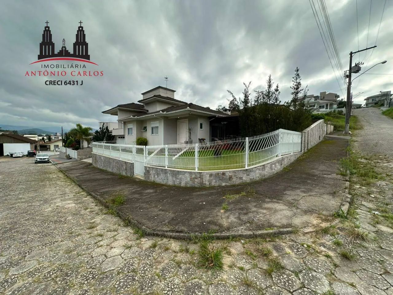 CASA À VENDA NO CENTRO DE ANTÔNIO CARLOS/SC - 214M² DE ÁREA - Foto 2