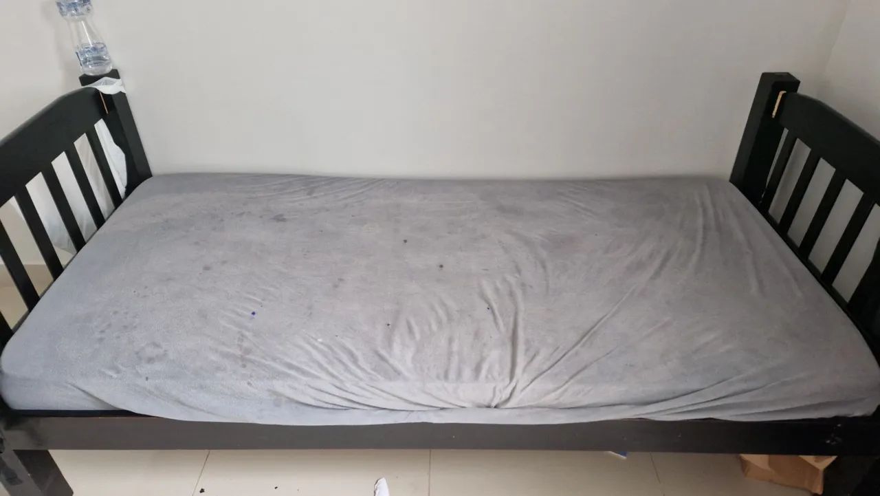 Cama de madeira