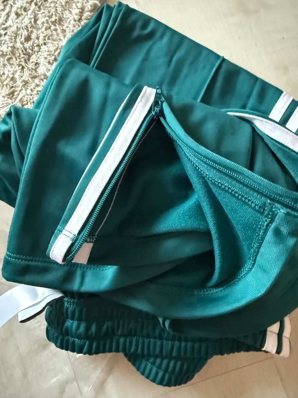 Adidas calça Firebird TAM G verde NOVA - Foto 2