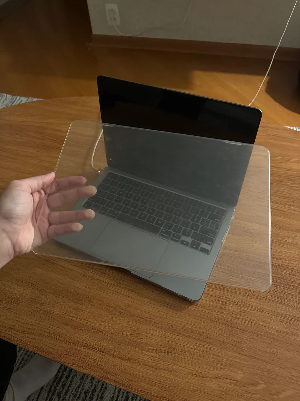 MacBook Air M2 8GB RAM / 256GB SSD Prata - Estado de Novo