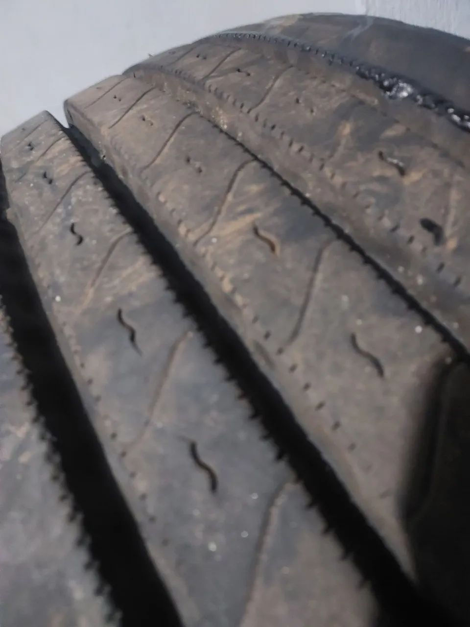 Pneu 295/80/22,5 - Foto 4