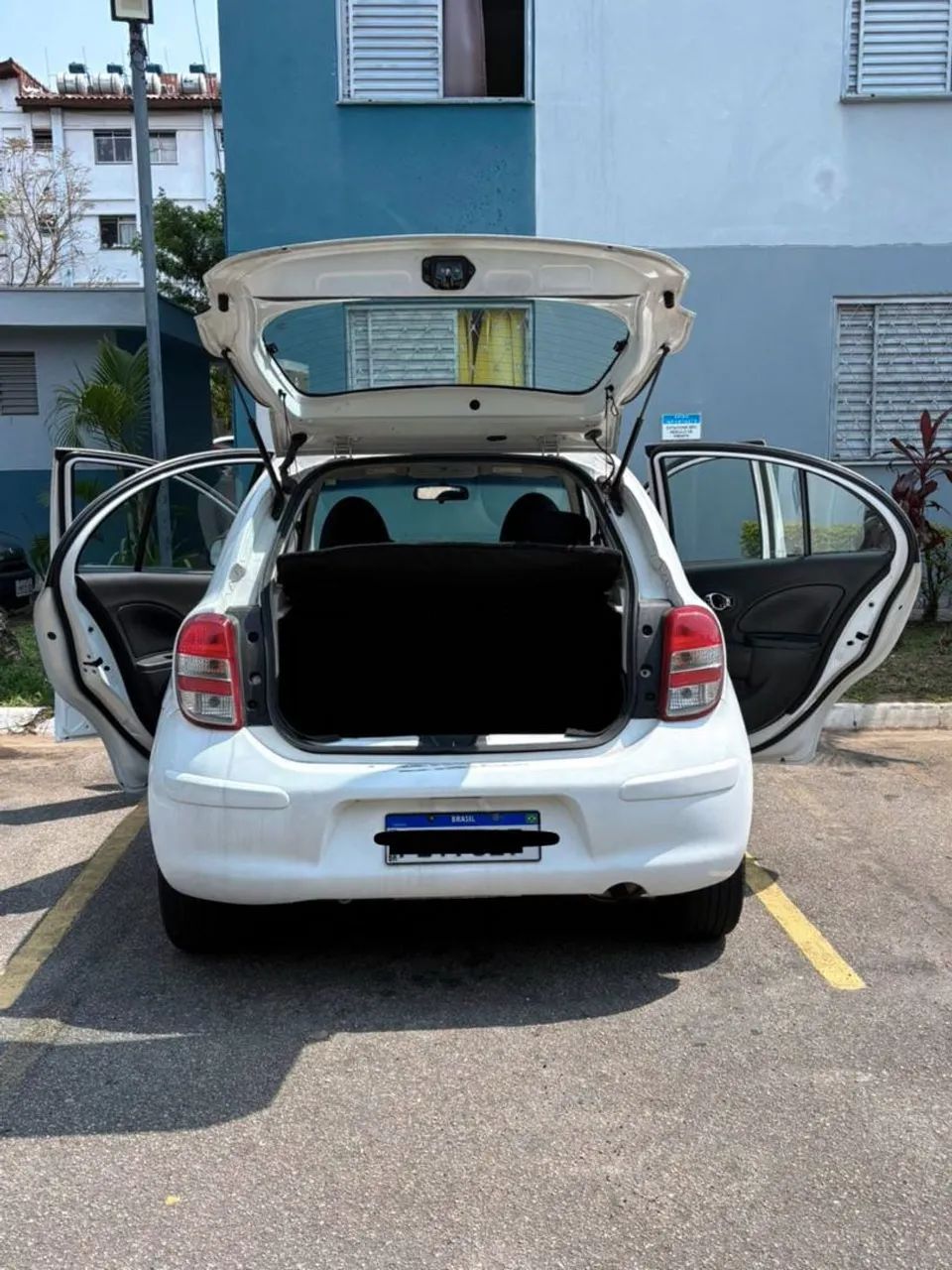 Nissan March SV 1.6 16V Flex Fuel 2014 - Foto 4