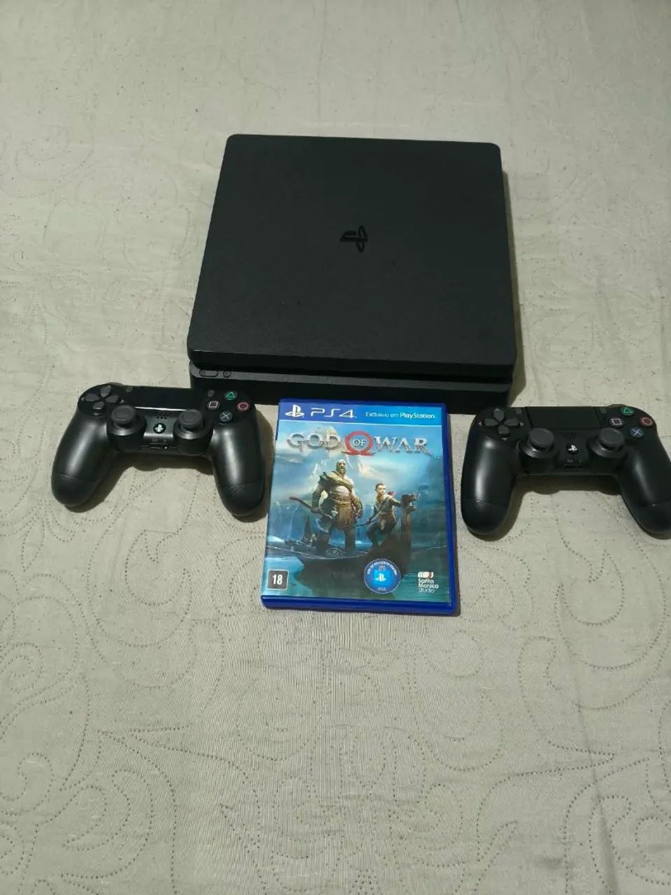 Vídeo game ps4 slim 