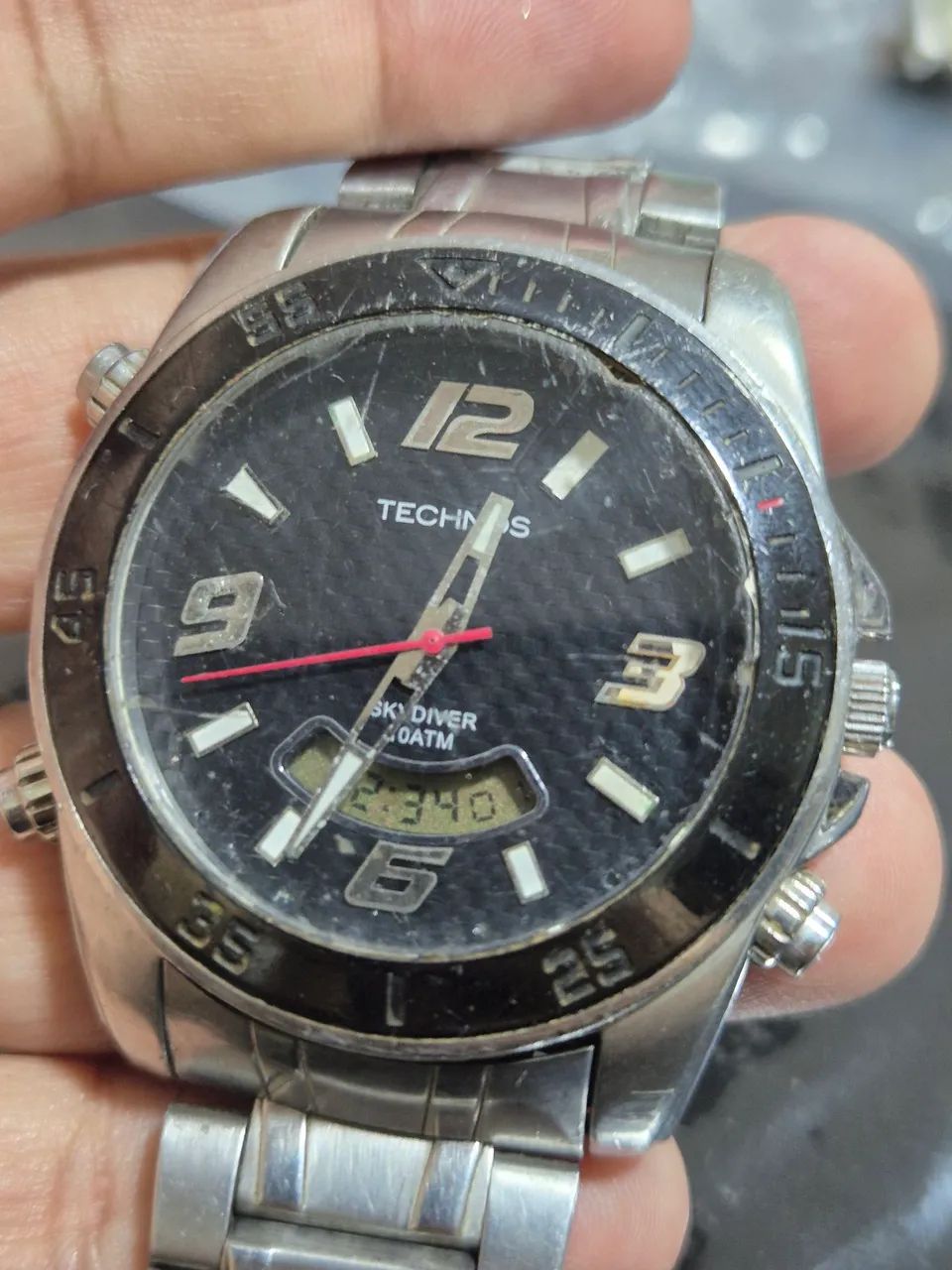Relógio TECHNOS SKYDIVER  ANA-DIGI  10 ATM  À QUARTZ   -   FUNCIONANDO PERFEITAMENTE
