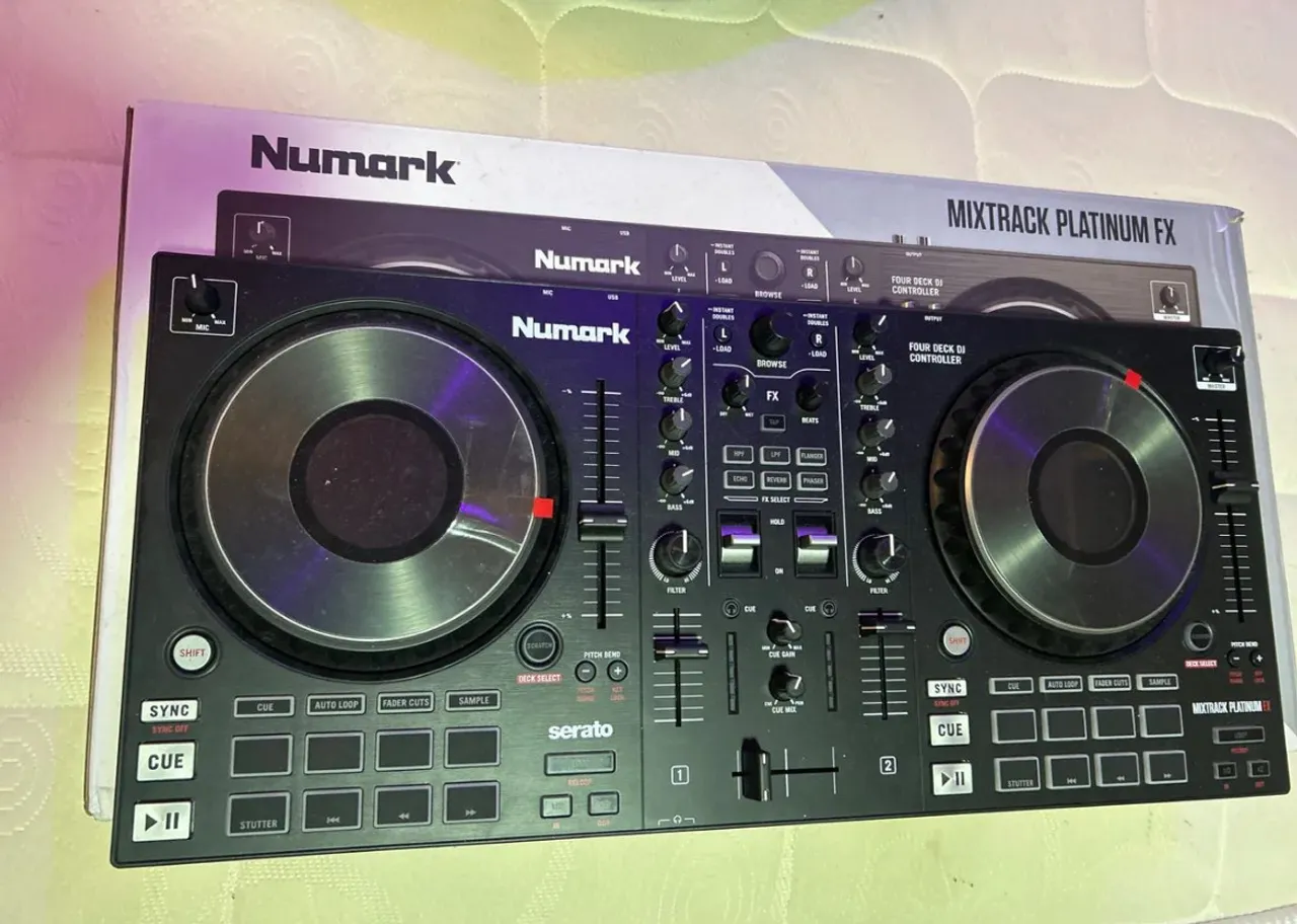 Controladora denon dj MC3000 ou troco - Aparelhos de Som - Nova