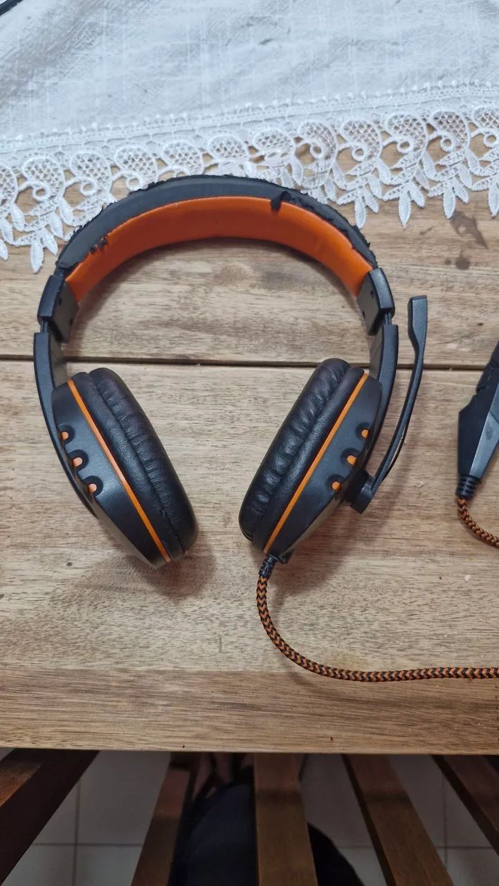 HEADSET P2422080390125342720