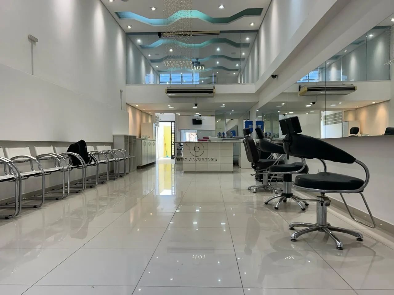 Salão de Beleza Mobiliado com Estrutura Completa para Cabeleireiros e Estética e - Foto 5