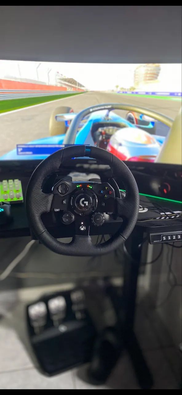 Volante Logitech G923 + câmbio Logitech  - Foto 3
