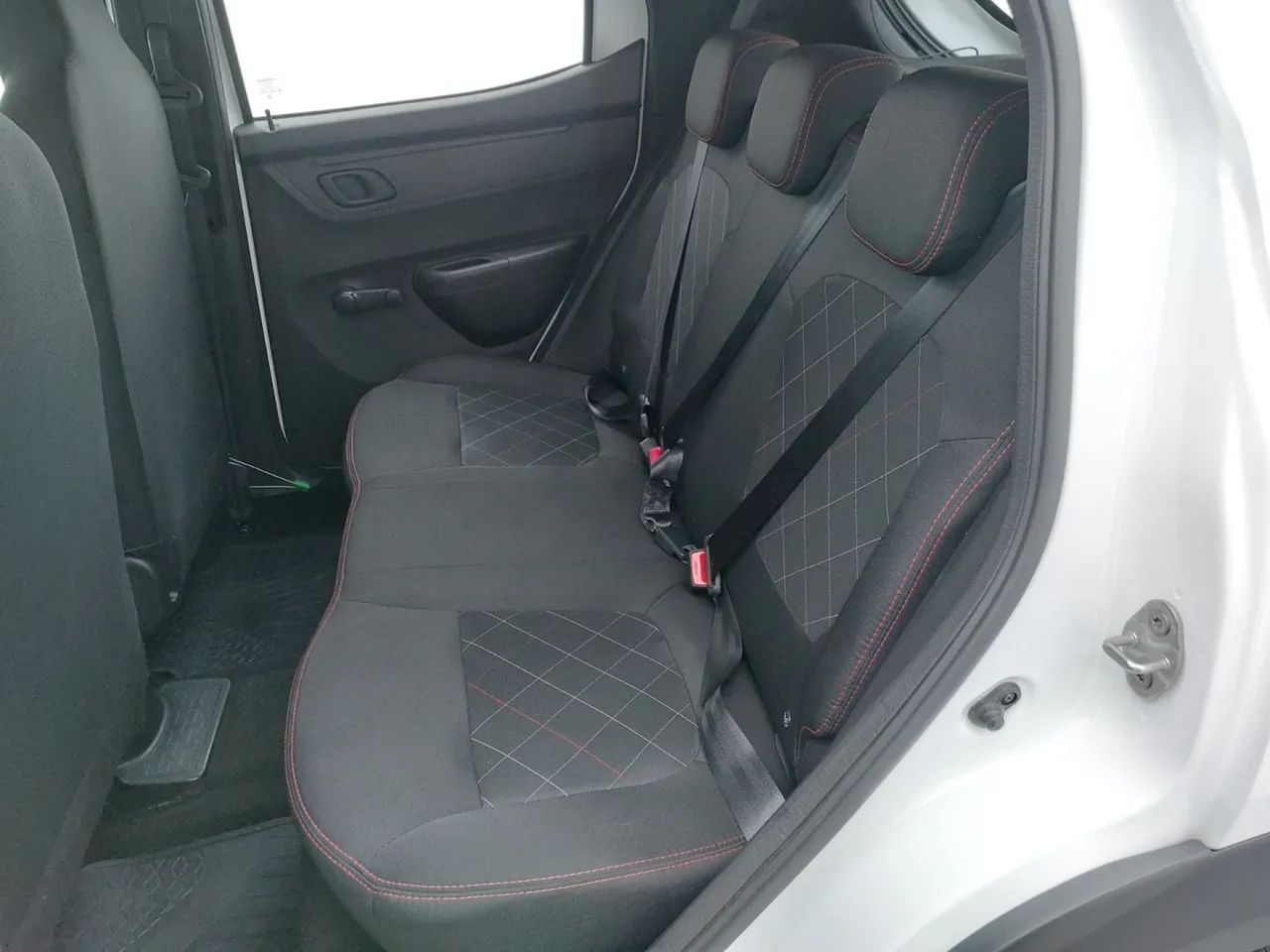 Renault Kwid 1.0 Zen, foto 17 de 18