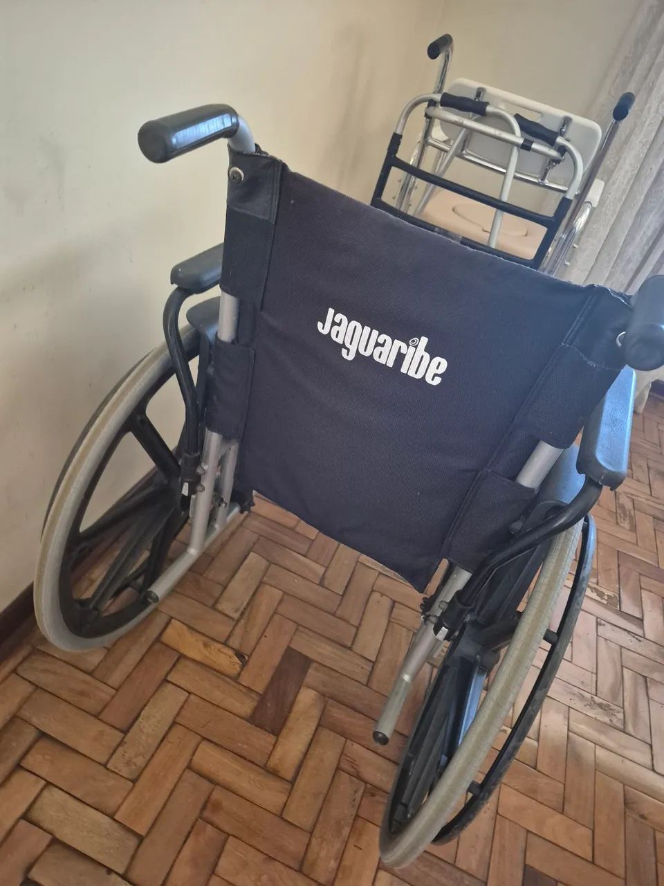 Cadeira de rodas até 120 kg