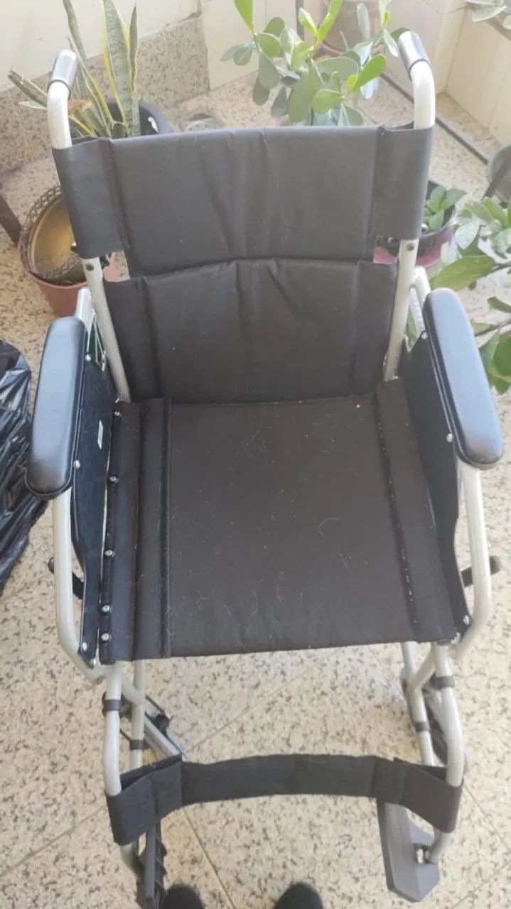 Cadeira de rodas - Foto 5