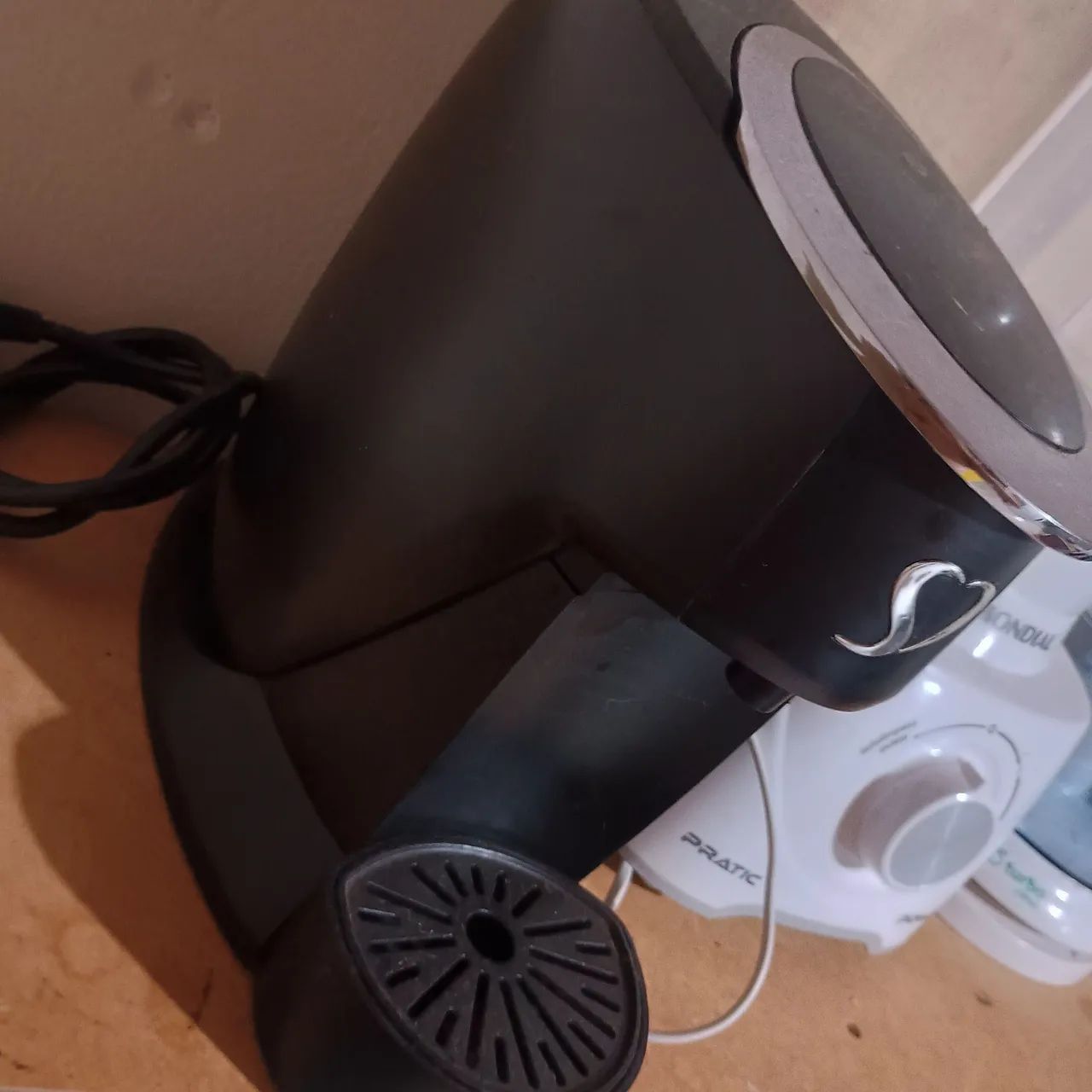 Cafeteira 3 corações touch preta