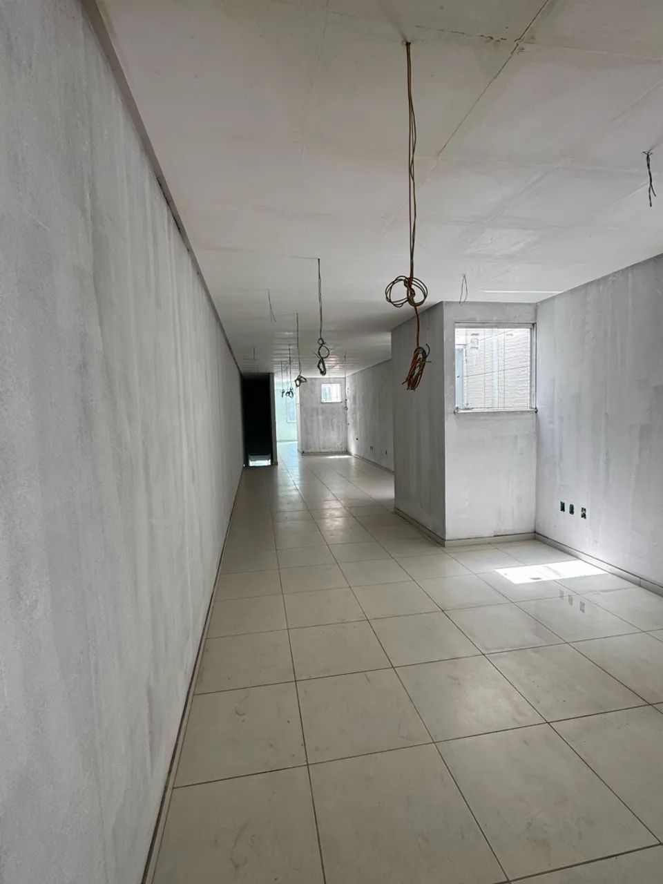 Aluga-se apartamentos com salas comerciais - Foto 2